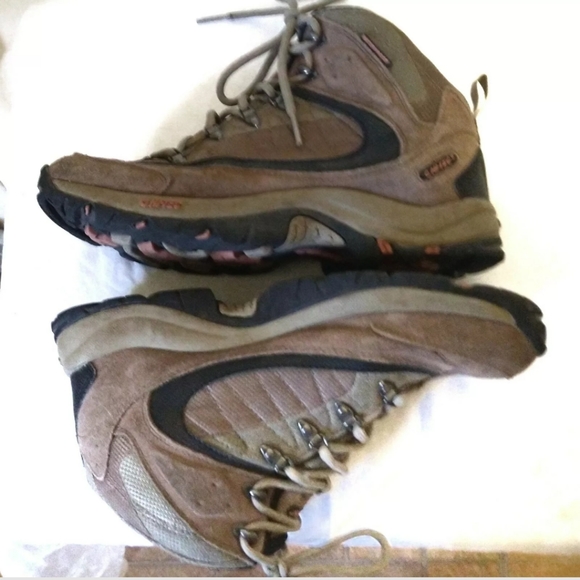 Hi-Tec Sofala Mid WP Waterproof Ankle Hiking Boots Womens Size 7.5 Hi Tec Shoes - Picture 2 of 5